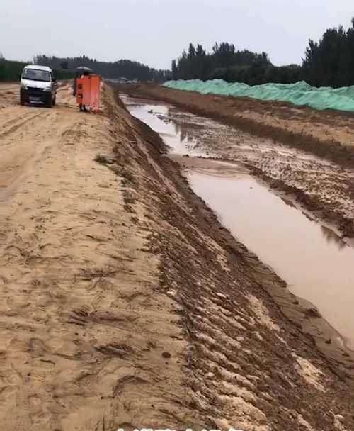 北京昌平区河道降水